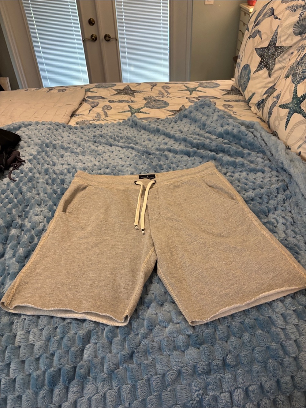American Eagle Outfitters Gray Drawstring Hybrid Shorts